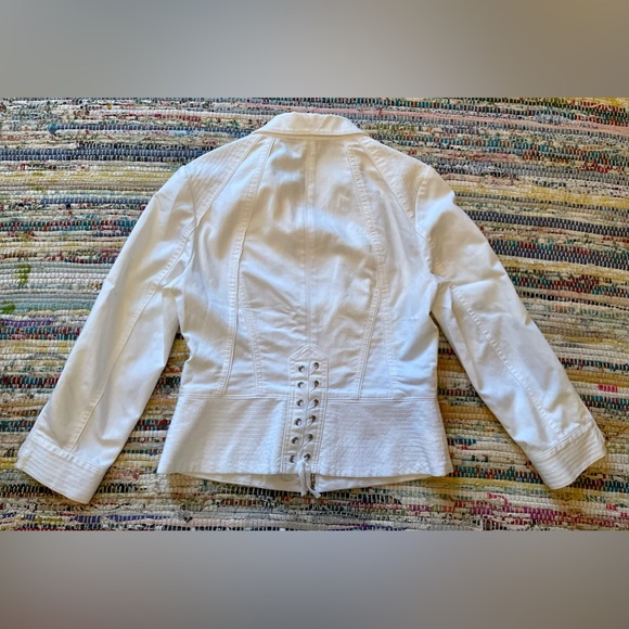 White House Black Market White Jacket - Picture 8 of 9